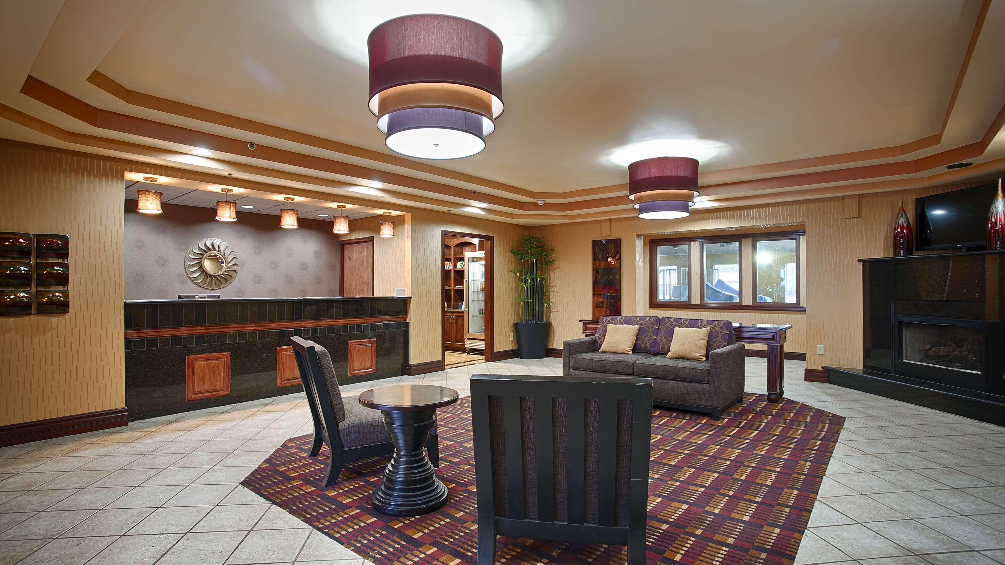 Best Western Plus Midwest Inn & Suites Salina Bagian luar foto