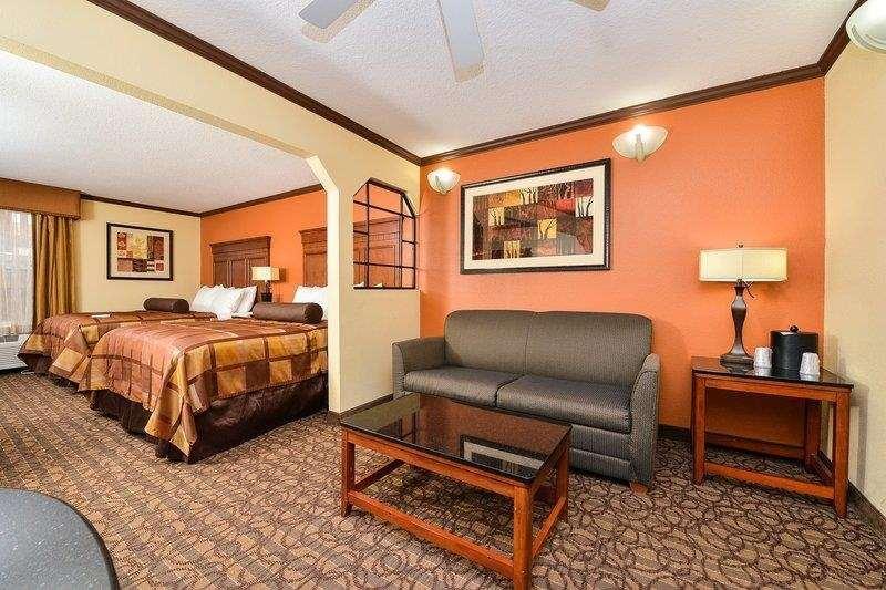Best Western Plus Midwest Inn & Suites Salina Bagian luar foto