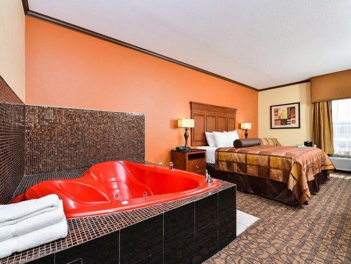 Best Western Plus Midwest Inn & Suites Salina Bagian luar foto